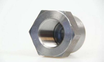 Ecrou de cardan gauche