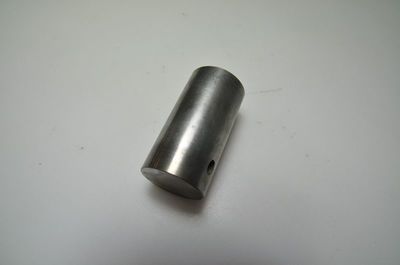 valve tappet holder with hole