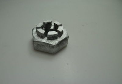 ecrou H de blocage de rotule inférieur