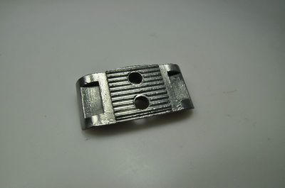 gâche fixe réglable des serrures