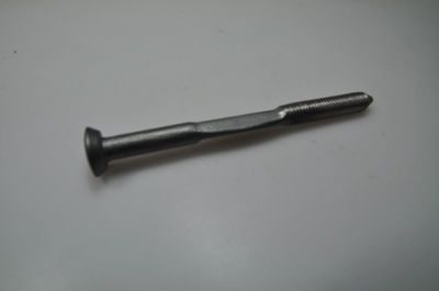 vis centrale de fixation roue