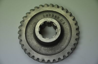 pignon de renvoie 2ieme sur arbre secondaire