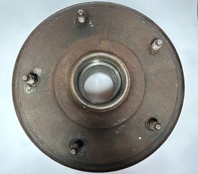 front brake drum new with 5 bolts origin