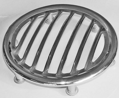 grille d'avertisseur sur aile avant