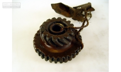 reverse gear intermediate pinion