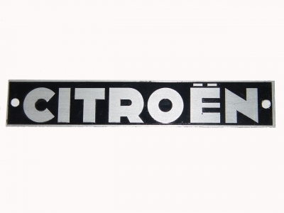 plaque gravée « Citroen » sur pare-chocs AR