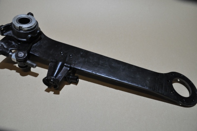 bras gauche avec silentbloc échange standard. Pour commander ce produit nous consulter