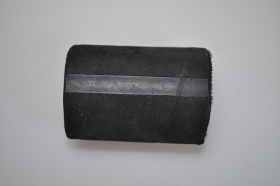 tube caoutchouc de liaison de la pompe à eau au cylindre