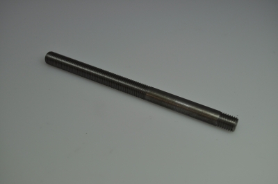 bolt for tappet axle and cylinderhead cover 11D