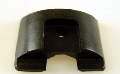 rubber for bonnet center hinge