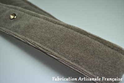 brassières confectionnées 15/6 52/57 en velours de laine gris (les deux, vendues uniquement avec commande des garnitures de sièges)