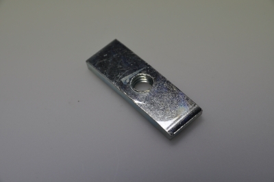 threaded plate on wing support