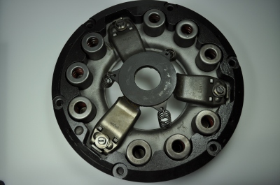 mécanisme d'embrayage sans disque ni butée, en échange standard.