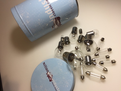 boite d'ampoules de rechange 6/12volts