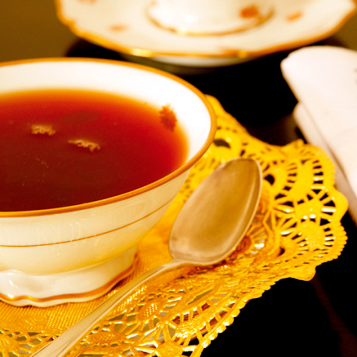 Dentelles rondes ingraissables or métallisées Ø 30.5 cm - pack de 100 unités