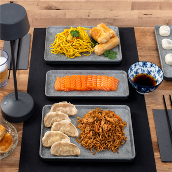 Chemin de table Soft en rouleau prédécoupé de 40 x 120 cm NOIR - Carton 6 rouleaux