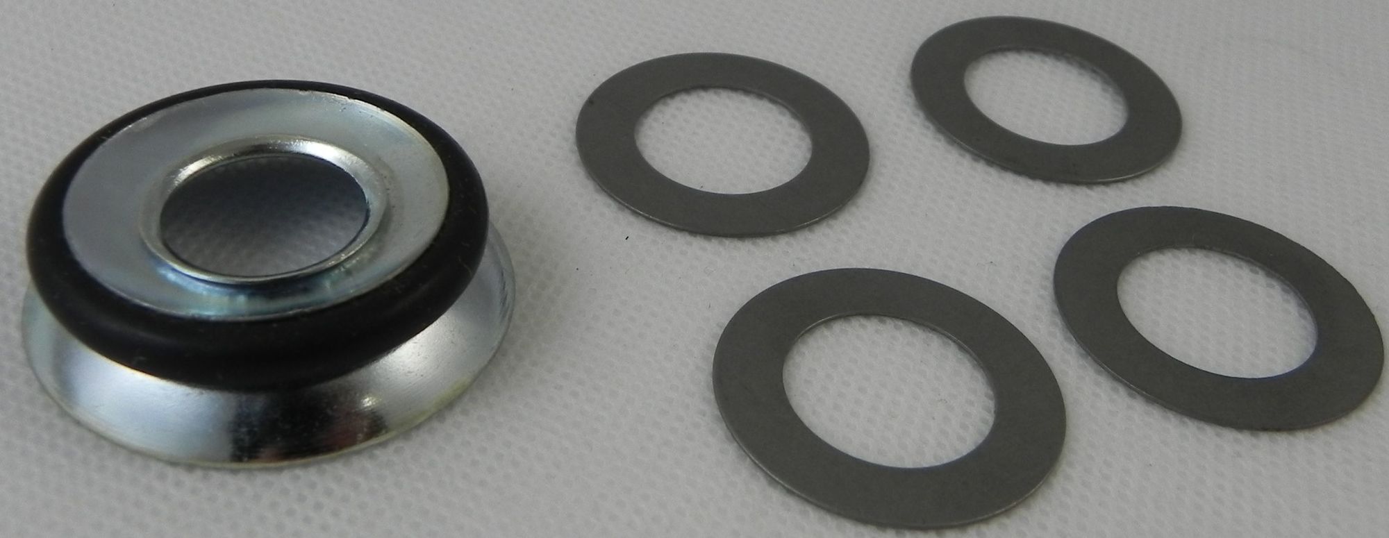 Cache poussière de rotule de direction avec ses rondelles de réglage