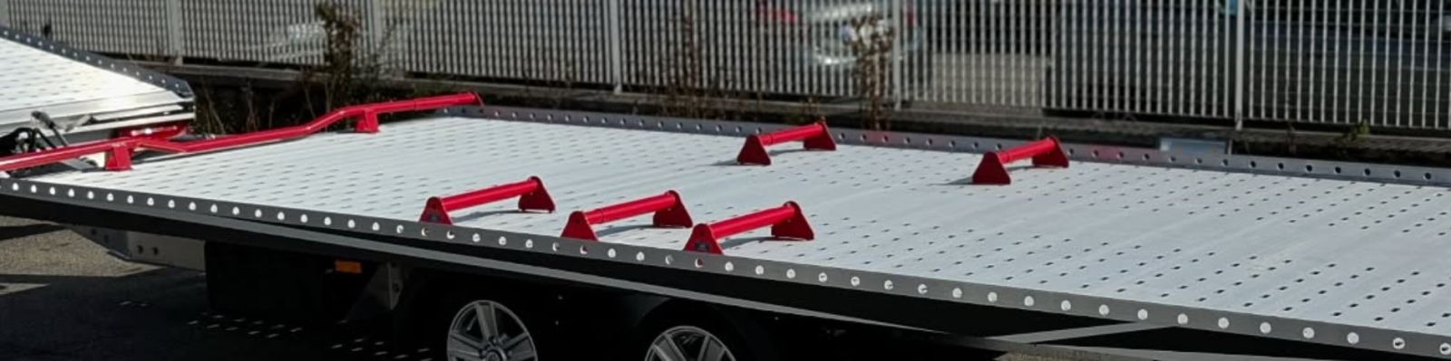Cales de roues réglables pour porte voiture dépanneuse vl