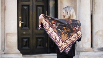 Carré George & friends charcoal large