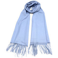 Écharpe rectangulaire unie à extrémités frangées bleu ciel