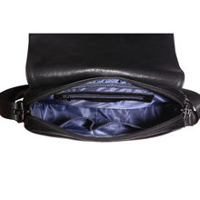 Sacoche en bandoulière de type besace à rabat noir