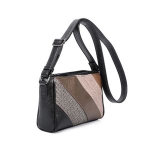 Sac porté travers bimatière habillé d’un patchwork tressé