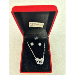 Collier en Acier inoxydable de 2 menottes entrelaçée + boucles d'oreilles puces