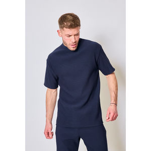 Ensemble sportswear : t-shirt à col rond + short élastiqué