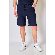 Ensemble sportswear : t-shirt à col rond + short élastiqué