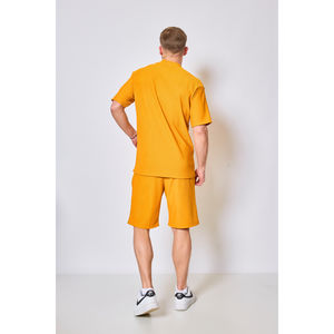 Ensemble sportswear : t-shirt à col rond + short élastiqué