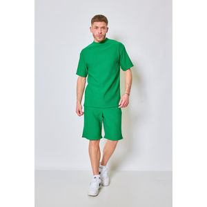 Ensemble sportswear : t-shirt à col rond + short élastiqué