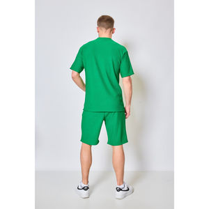 Ensemble sportswear : t-shirt à col rond + short élastiqué