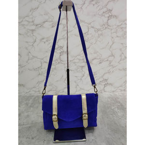 Besace croûte de cuir daim fermeture par rabat aimanté