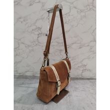 Besace croûte de cuir daim fermeture par rabat aimanté