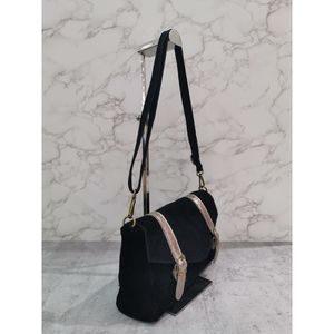 Besace croûte de cuir daim fermeture par rabat aimanté