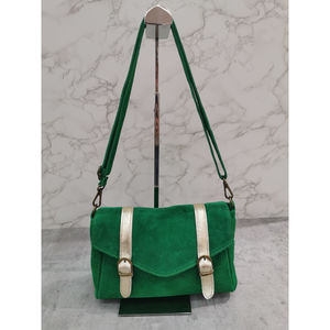 Besace croûte de cuir daim fermeture par rabat aimanté