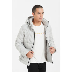 Doudoune zippée matelassée avec motifs différents