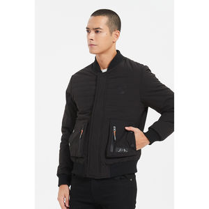 Bomber d'hiver design matelassé avec 4 poches
