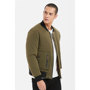 Bomber d'hiver design matelassé avec 4 poches