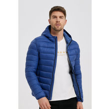 Doudoune courte à capuche dans un design matelassé