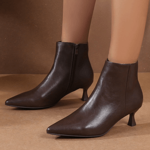 Grossiste de bottines en simili bout pointu avec un petit talon aiguille taille 36 41 a un prix imbattable REF BL QT07 69