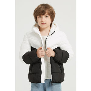 Doudoune bouffante avec capuche et matelassage en bandes