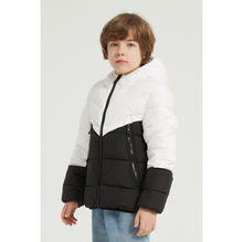 Doudoune bouffante avec capuche et matelassage en bandes