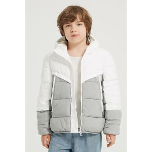 Doudoune bouffante avec capuche et matelassage en bandes