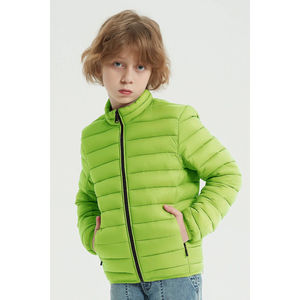 Doudoune enfant coupe courte tissu matelassé en fine bandes