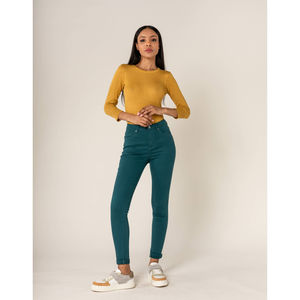 Pantalon coupe slim taille haute en coton stretch uni