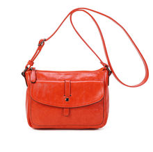 Sac porté en bandoulière zippé avec une longue sangle réglable