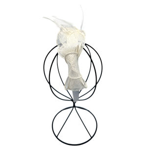 Bibi de cérémonie en 100% sisal monté sur un serre-tête