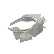 Bibi de cérémonie en 100% sisal monté sur un serre-tête