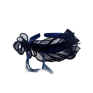 Bibi de cérémonie en 100% sisal monté sur un serre-tête